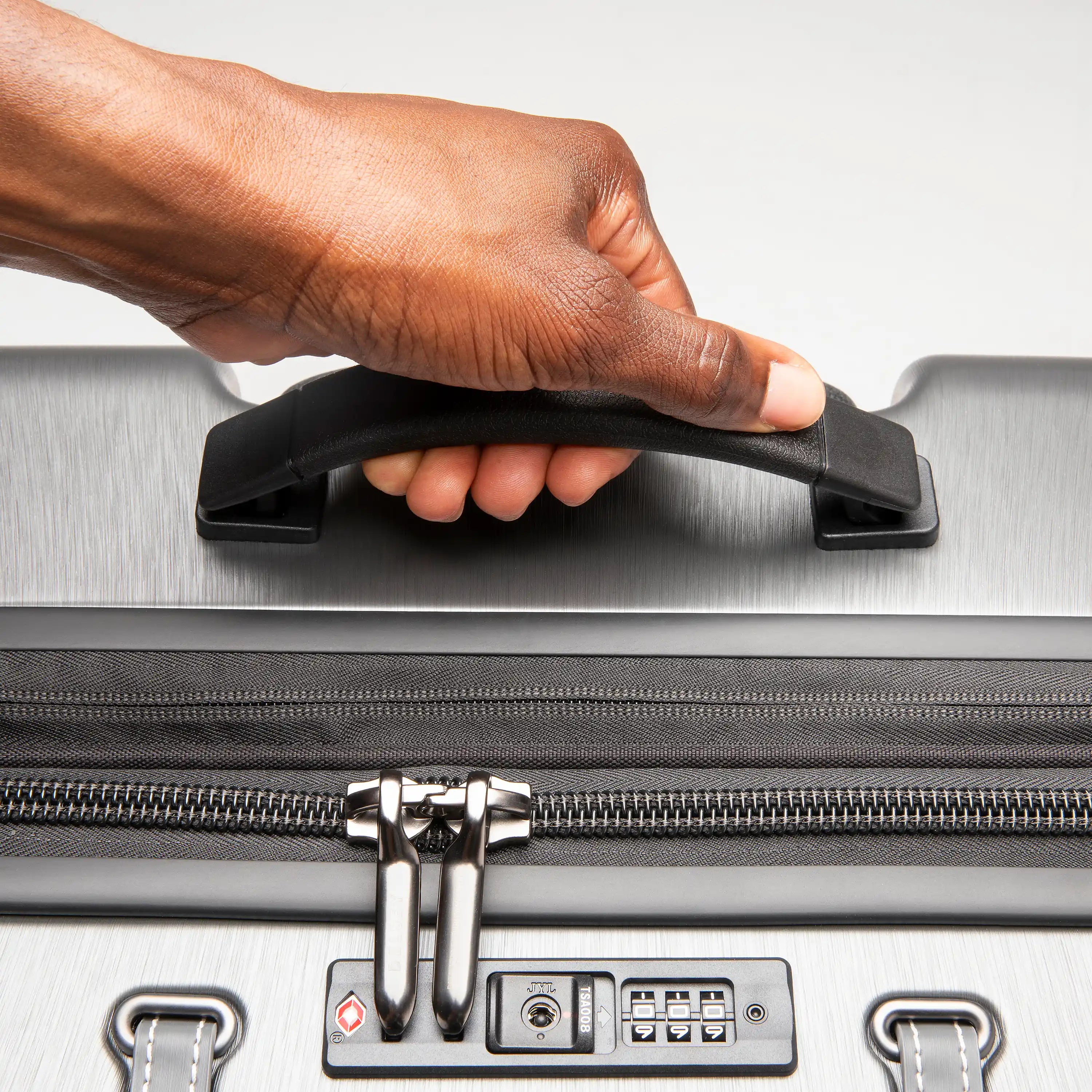 Delsey Cadence Carry-On Plus Expandable Spinner 20"