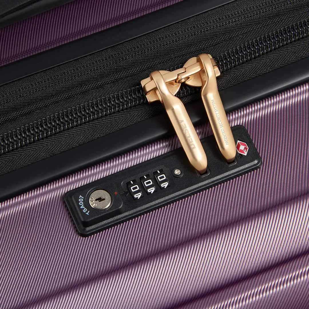 Delsey Shadow 5.0 Expandable Spinner Medium