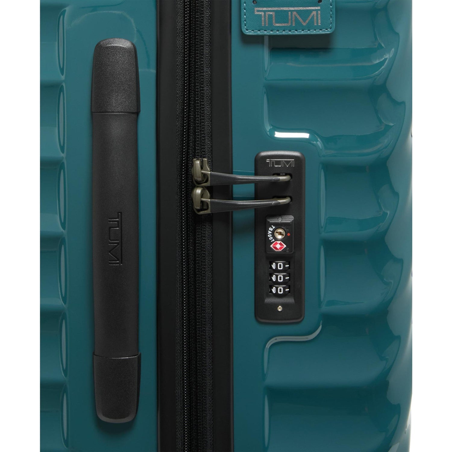 Tumi 19 Degree Extended Trip Expandable 4 Wheeled P/C