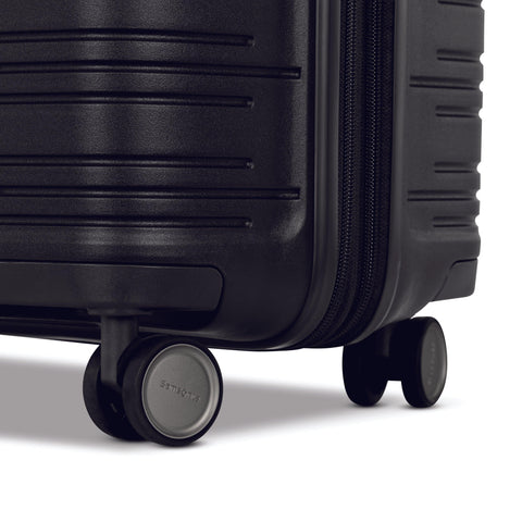 Elevation Plus Large Spinner 28" - Voyage Luggage