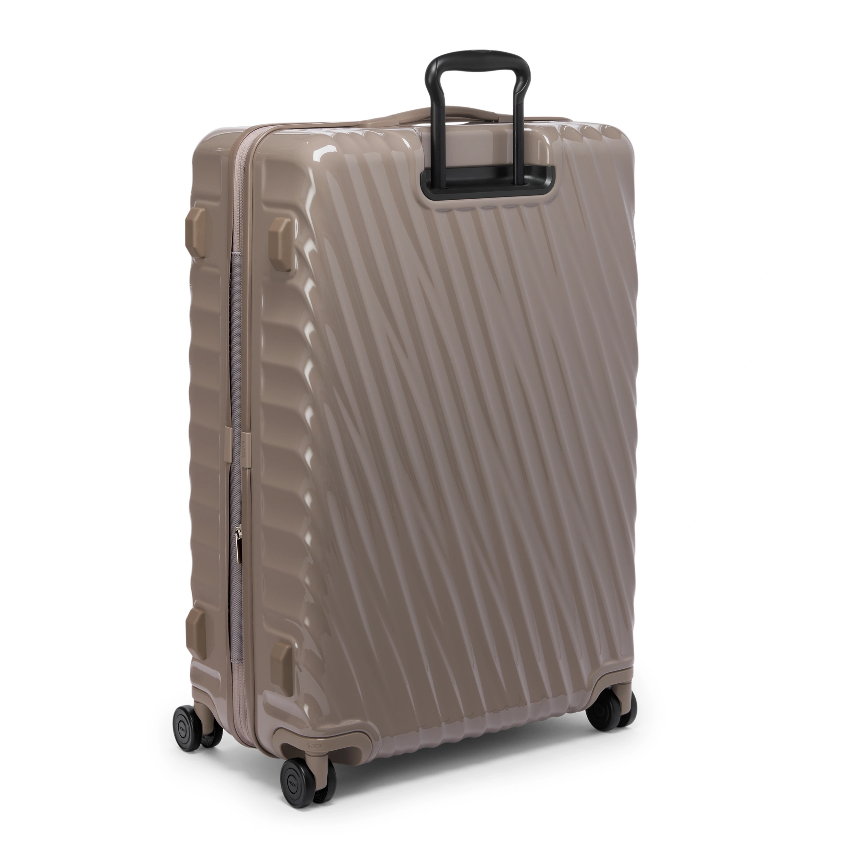 Tumi 19 Degree Extended Trip Expandable 4 Wheeled P/C