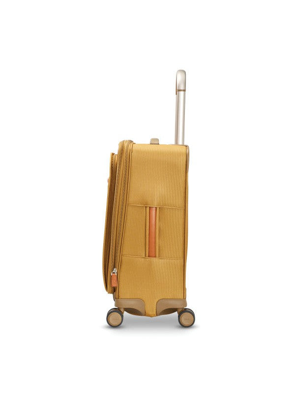 Metropolitan 2 Global Expandable Spinner Carry-On