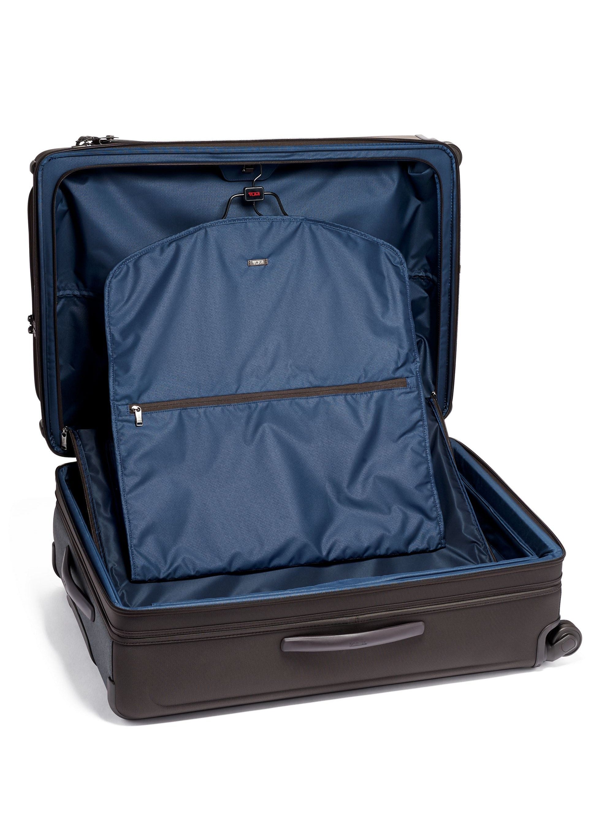 Alpha 3 Extended Trip Expandable 4 Wheel Packing Case