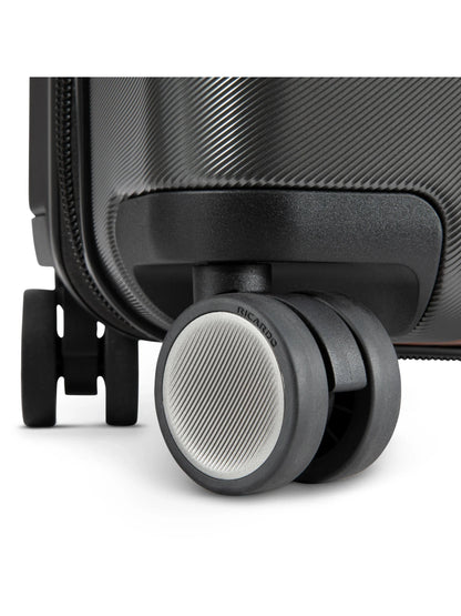 Ricardo Beverly Hills Montecito 2.0 Hardside Spinner  Medium 26"