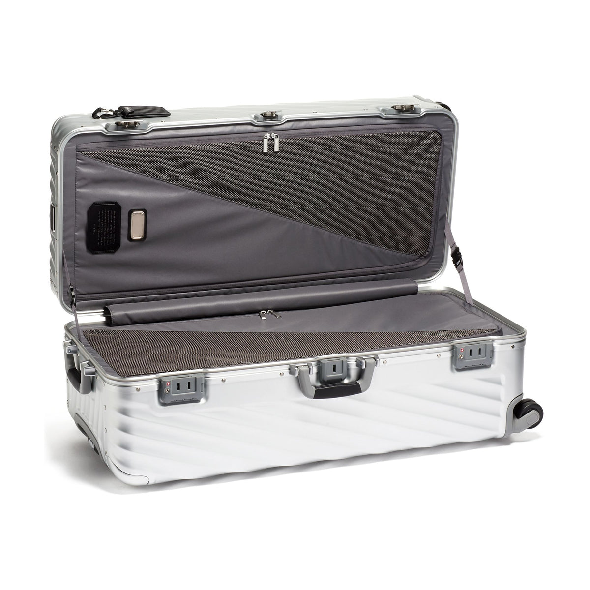 Tumi 19 Degree Aluminum Rolling Trunk