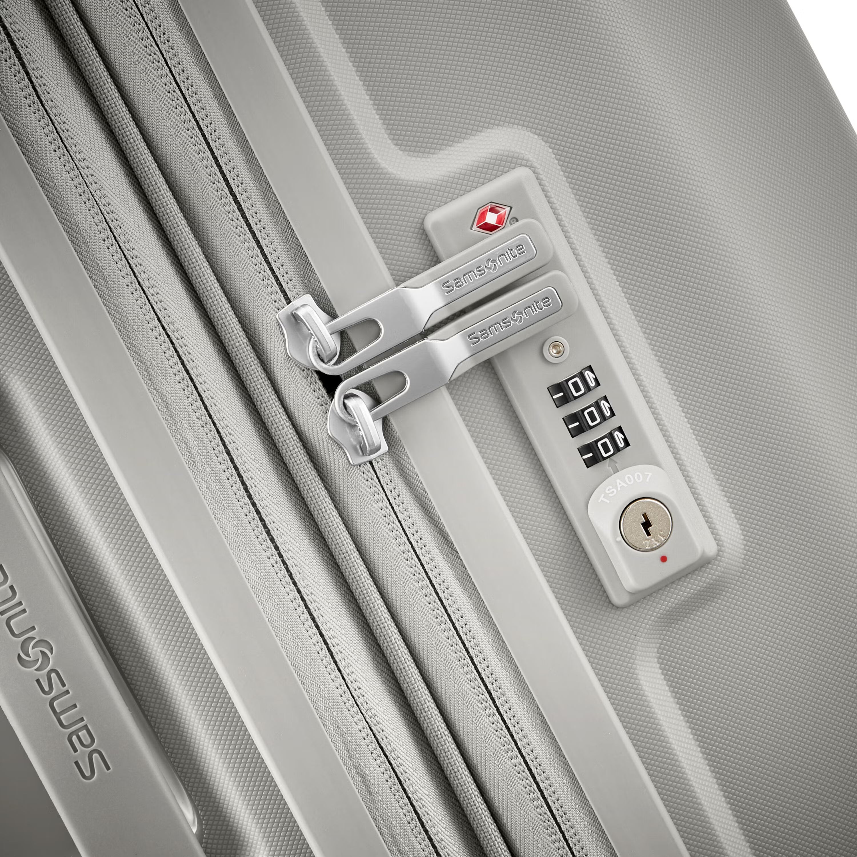 Samsonite Outline Pro Hardside Spinner