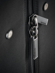 Silhouette 17 Spinner Garment Bag