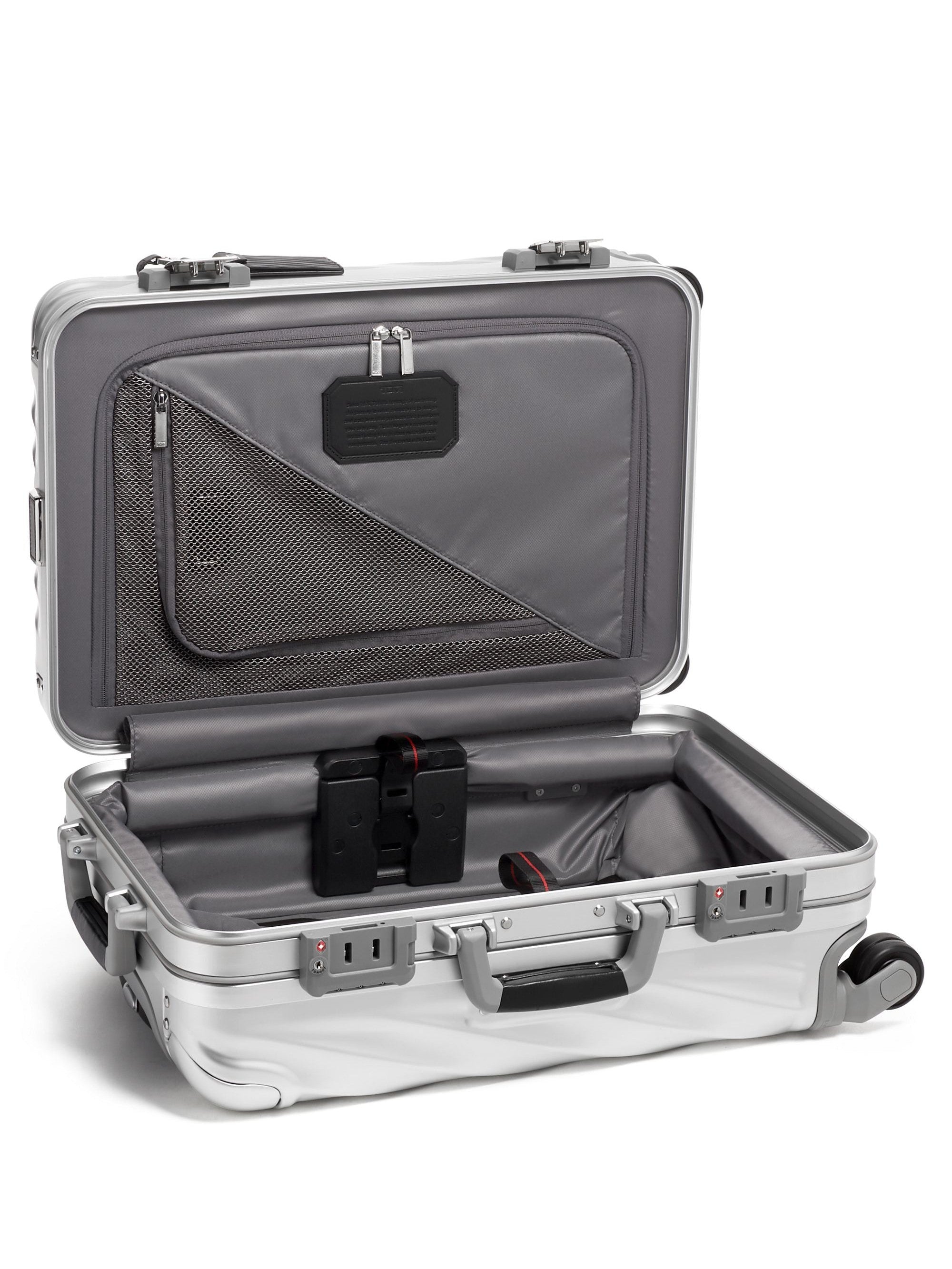 19 Degree Aluminum International Expandable Carry-On