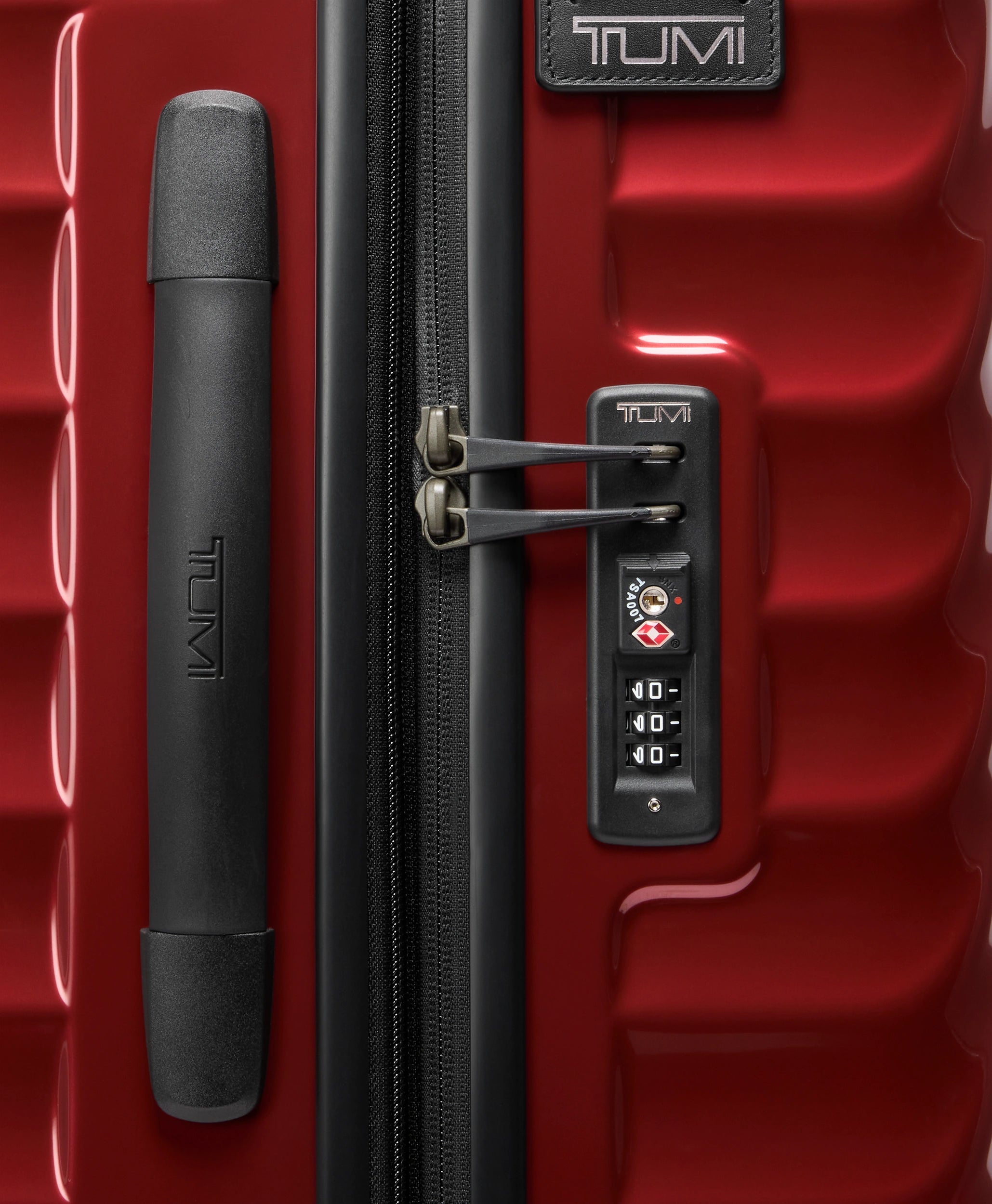 Tumi 19 Degree Extended Trip Expandable 4 Wheeled P/C