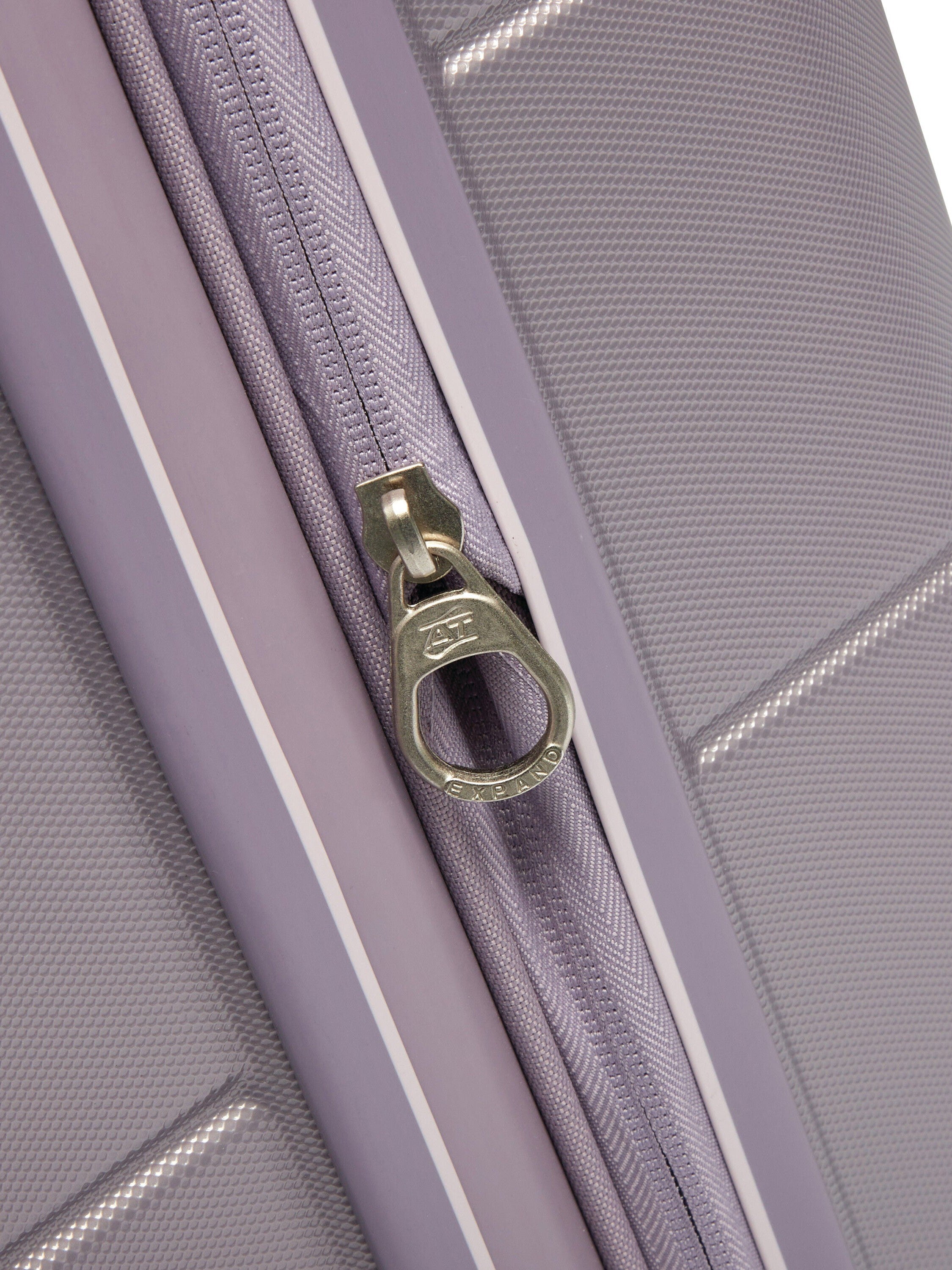 American Tourister Stratum 2.0 Hardside Medium Spinner 24"