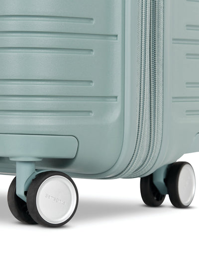 Elevation Plus Global Carry-On Spinner 22"