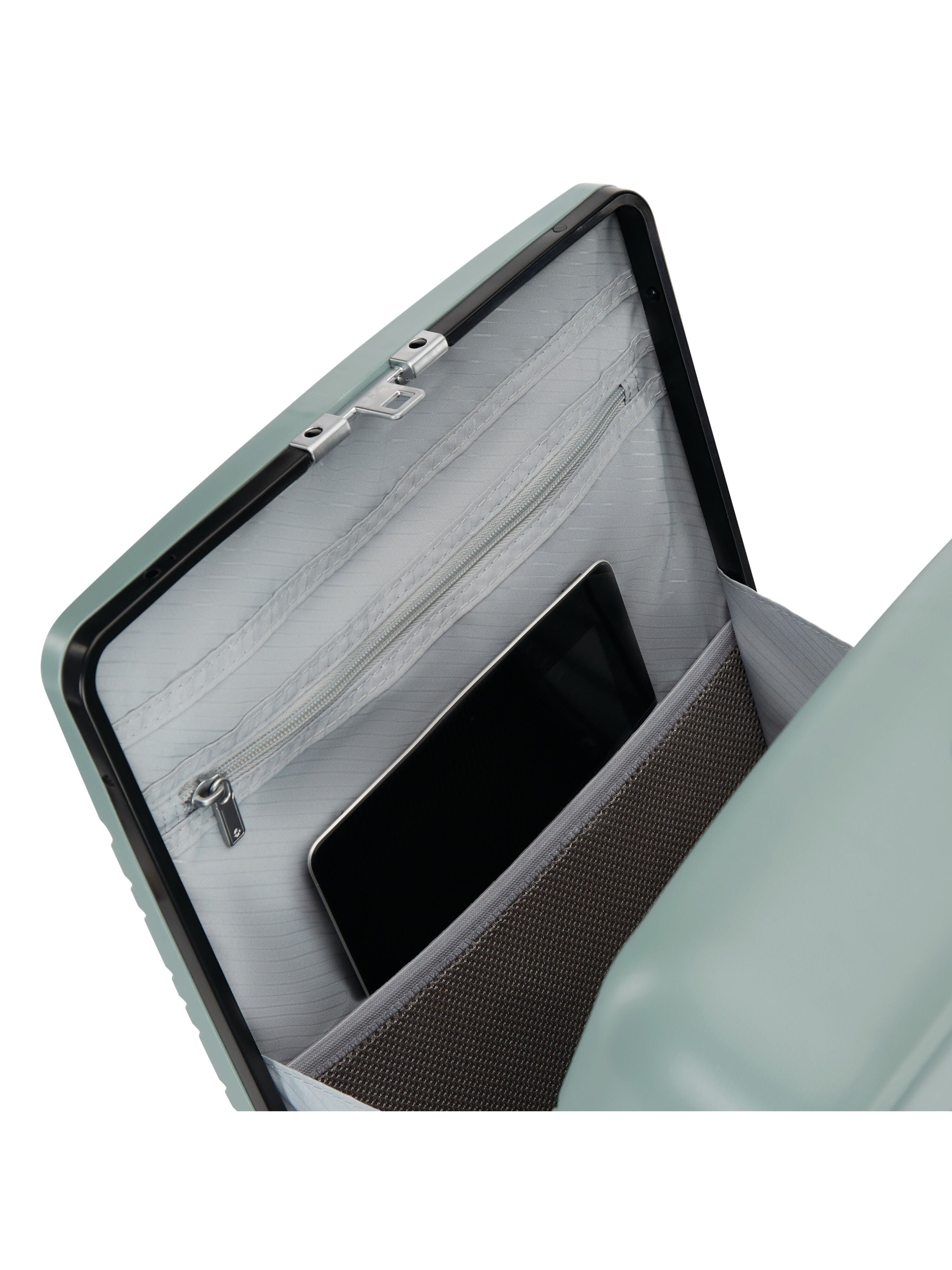 Elevation Plus Global Carry-On Spinner 22"