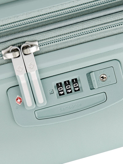 Elevation Plus Global Carry-On Spinner 22"