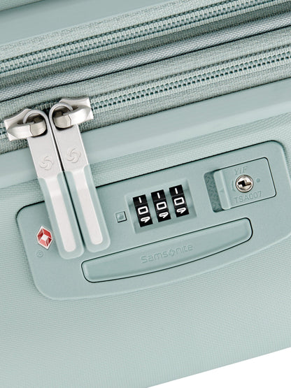 Elevation Plus Global Carry-On Spinner 22"
