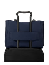 Voyageur Valetta Medium Tote