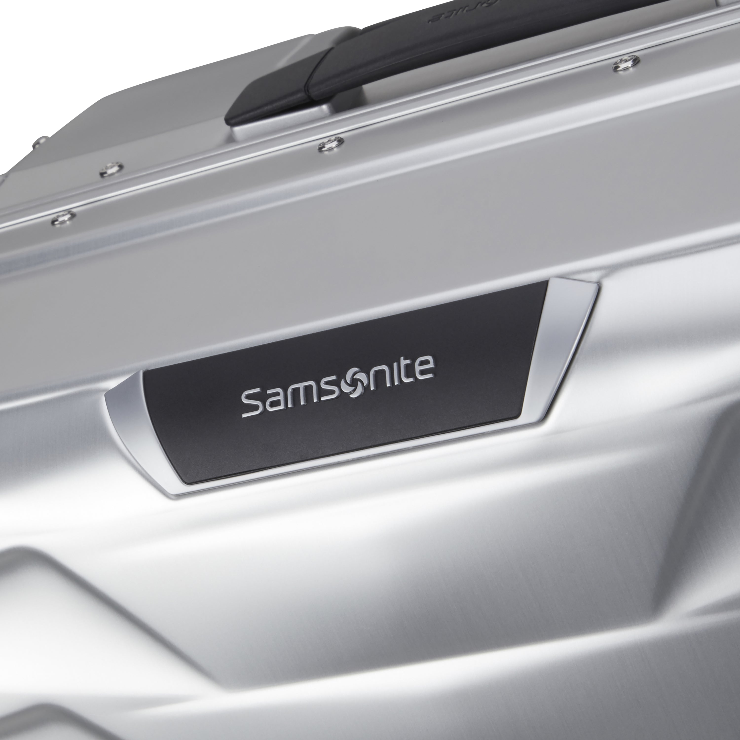 Samsonite Proxis Aluminum Hardside Spinner
