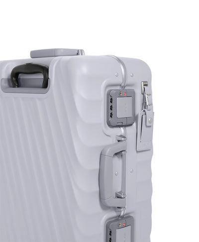 Tumi 19 Degree Continental 4 Wheeled Carry-On