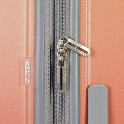 American Tourister Moonlight 2.0 Hardside spinner