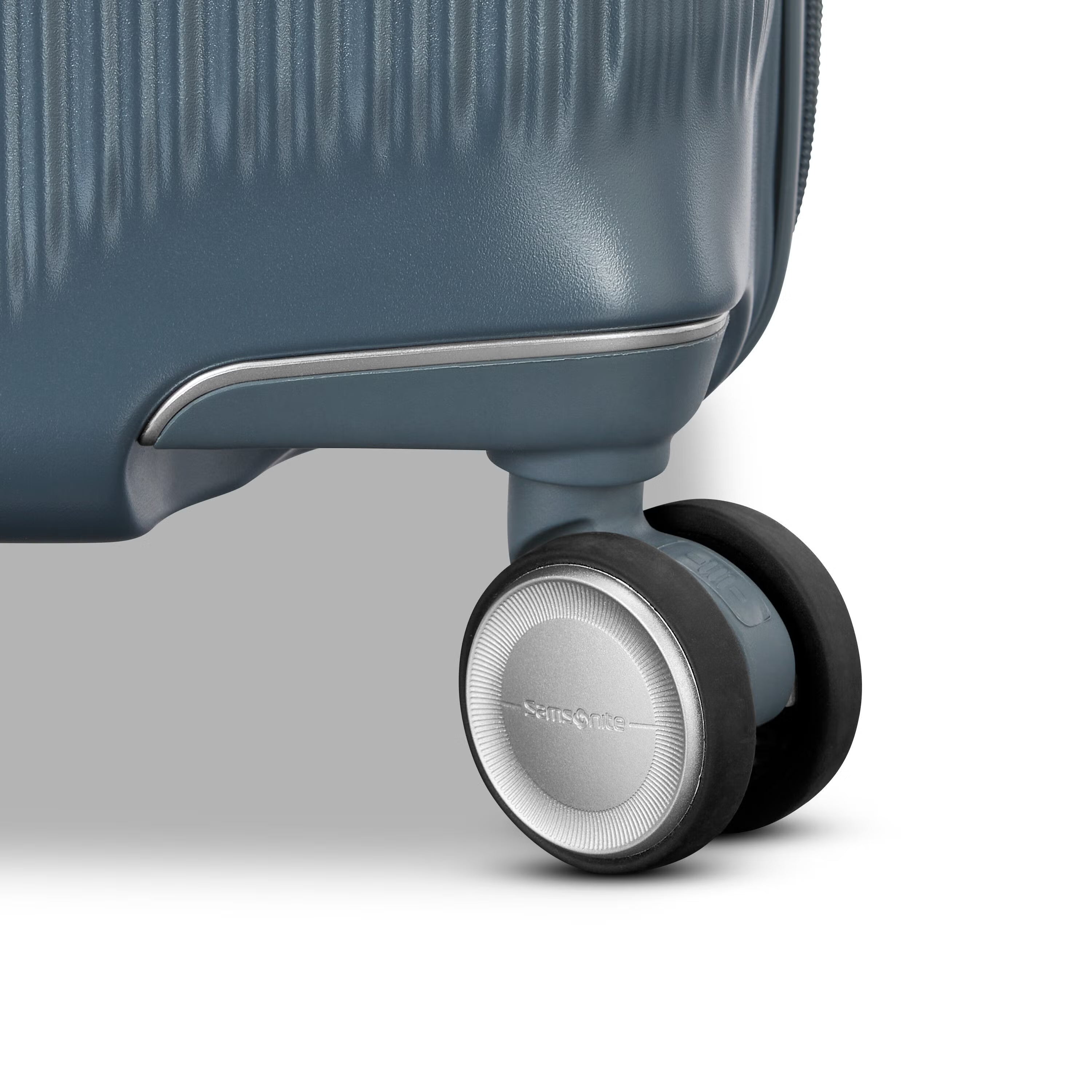 Samsonite Silhouette 18 Hardside Spinner