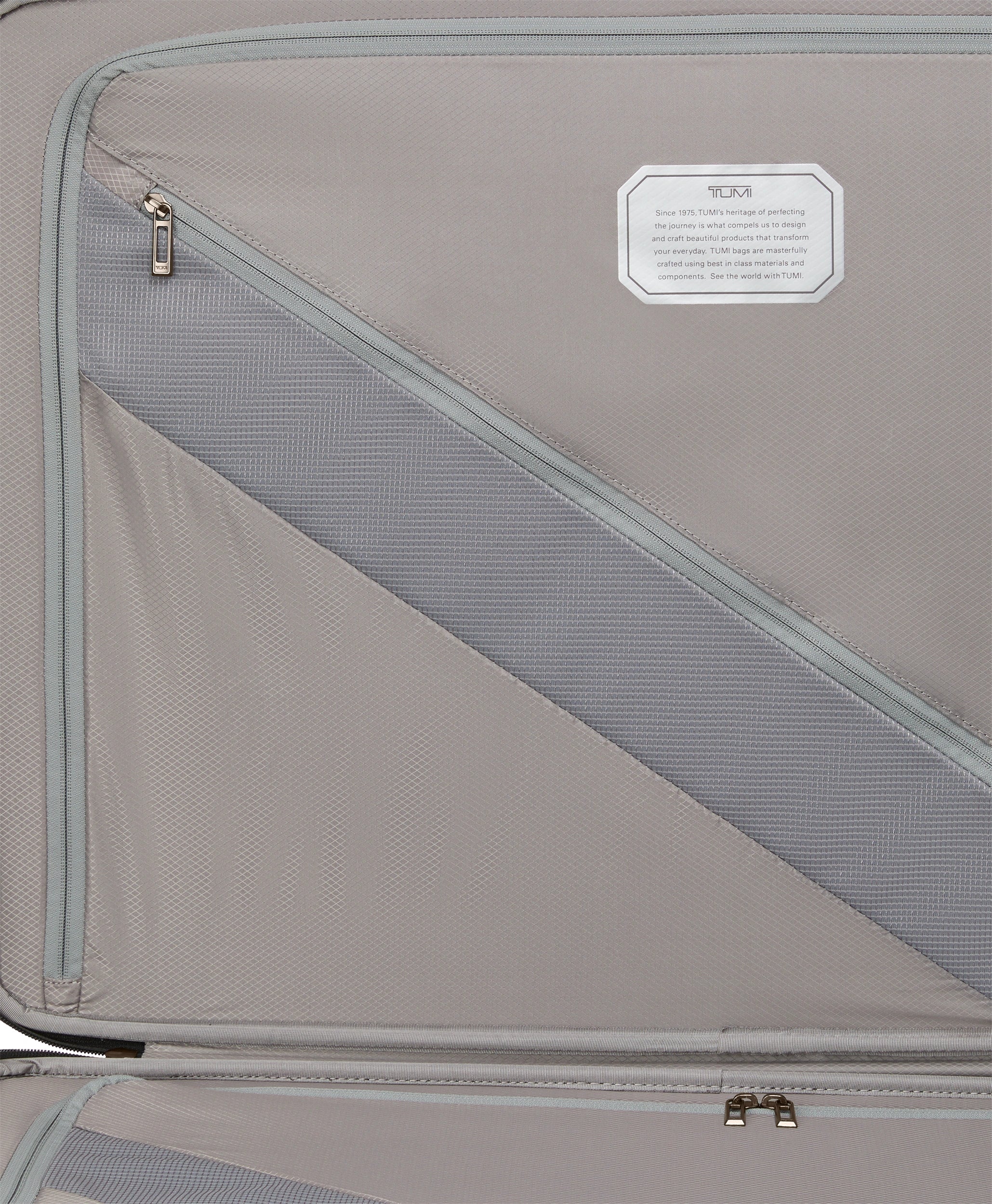 Tumi 19 Degree Lite Extended Trip Packing Case