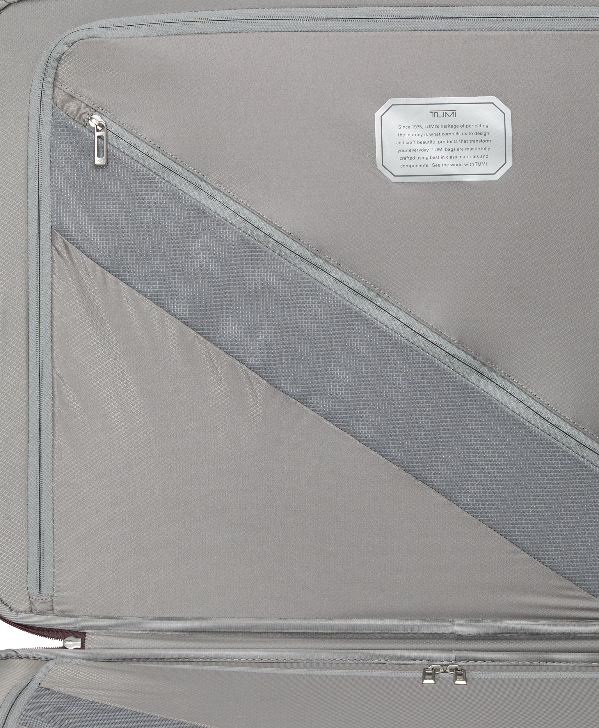 Tumi 19 Degree Lite Extended Trip Packing Case