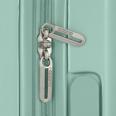 American Tourister Stratum 3.0 Spinner Carry-On 21"