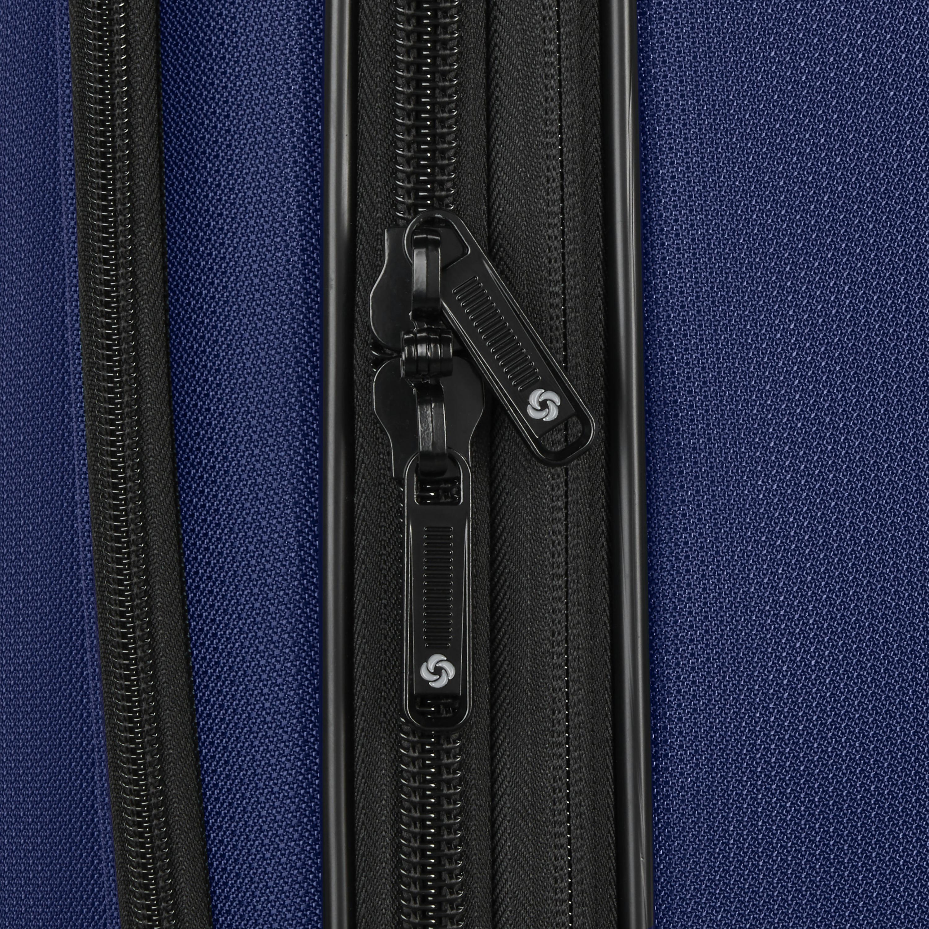 Samsonite Ascella 4.0 Medium Expandable Spinner