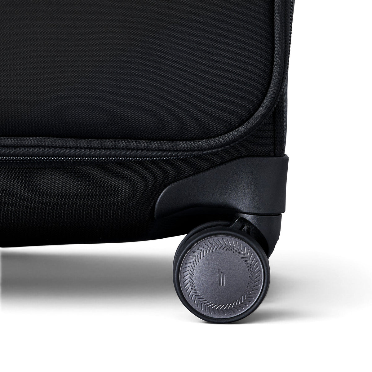 Hartmann Herringbone Domestic Expandable Spinner Carry-On - Black Herringbone