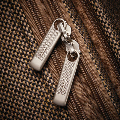 Hartmann Tweed Legend Extended Journey Expandable Spinner