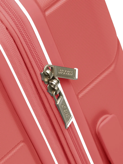 American Tourister Stratum 2.0 Hardside Medium Spinner 24"