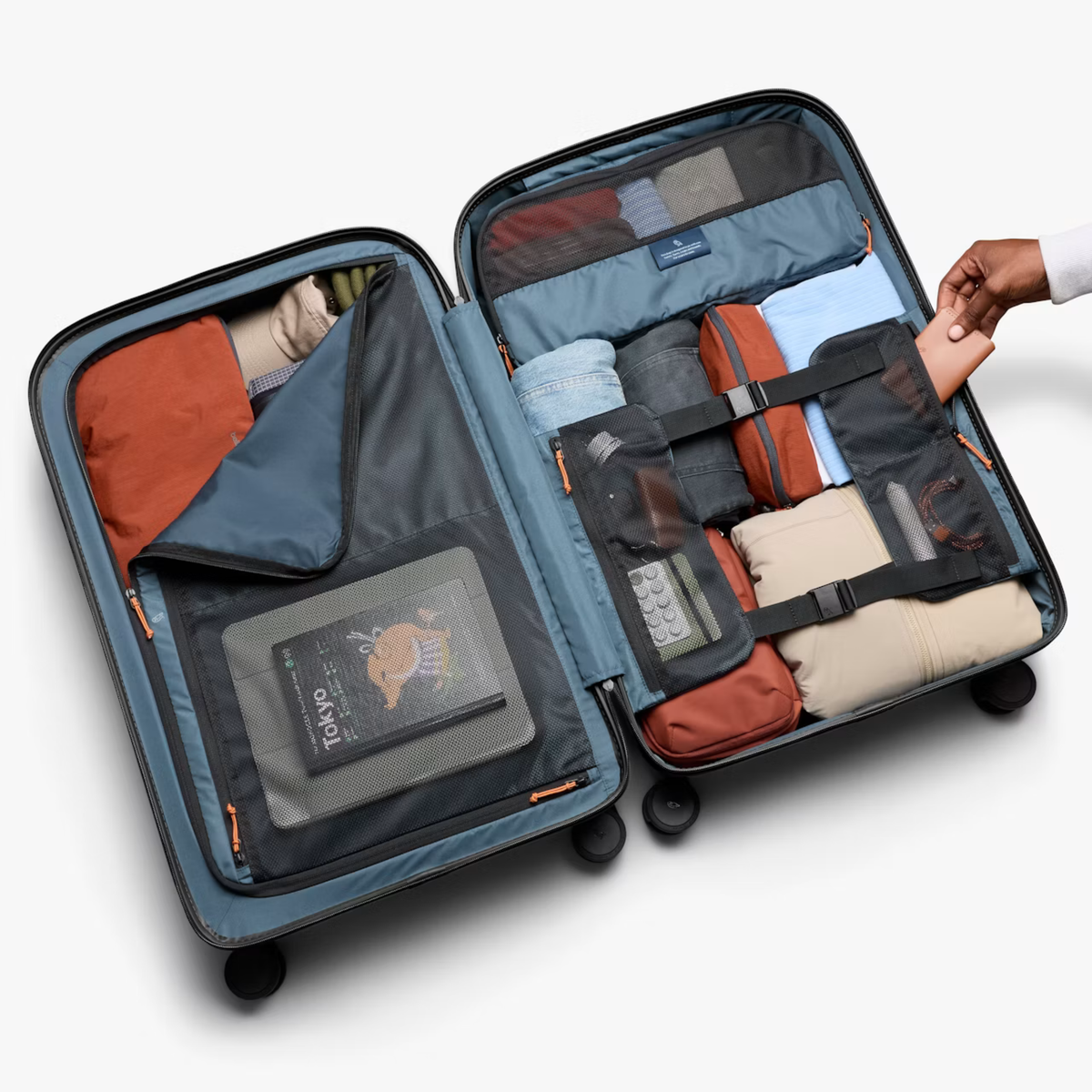 Bellroy Transit Check-In Large