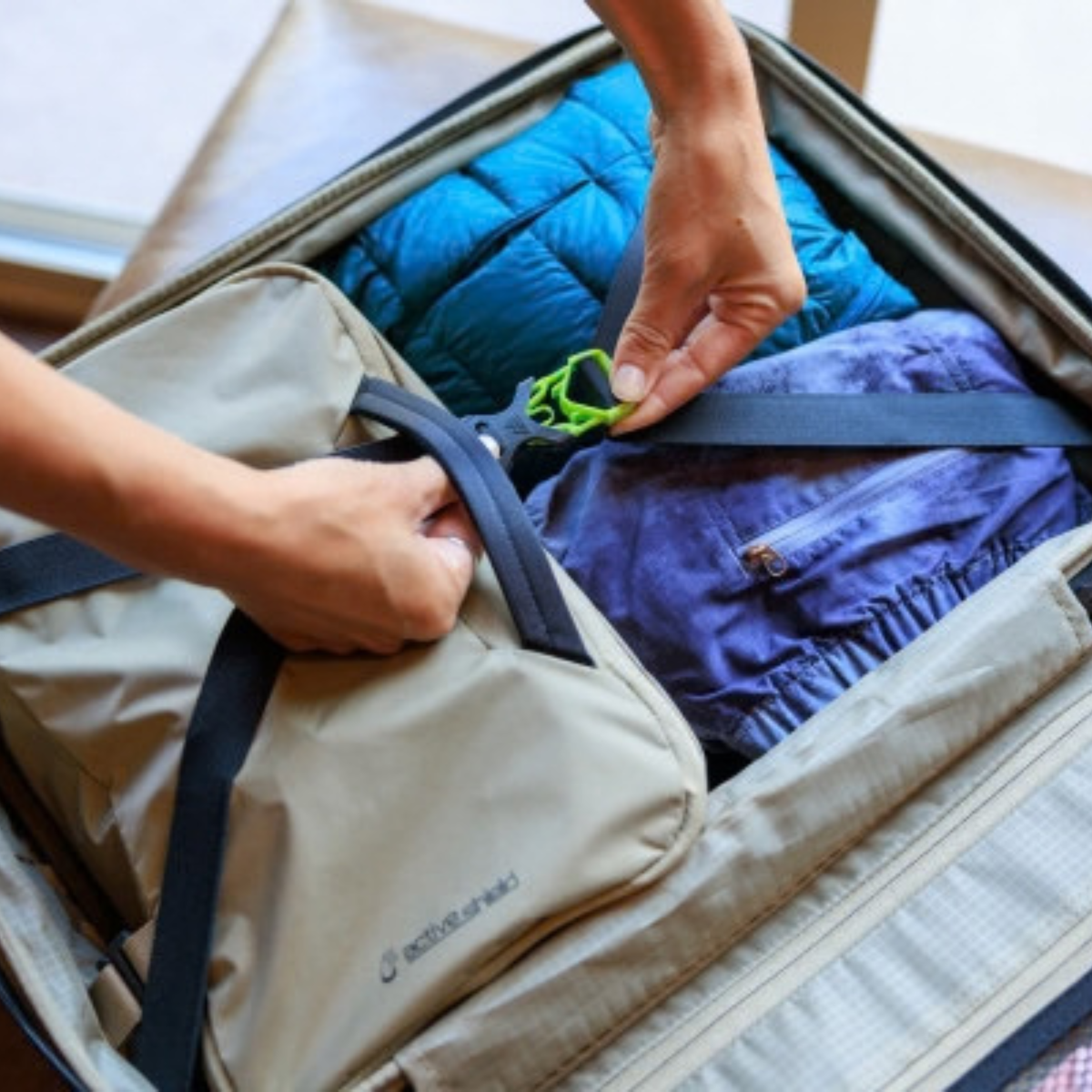 Gregory Cache Carry-On Spinner 22"