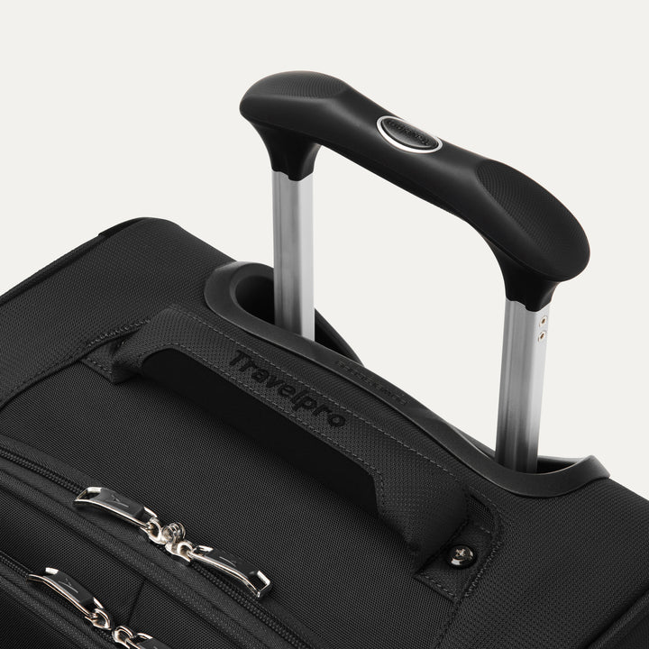 Travelpro Maxlite 5 Expandable Softside Spinner