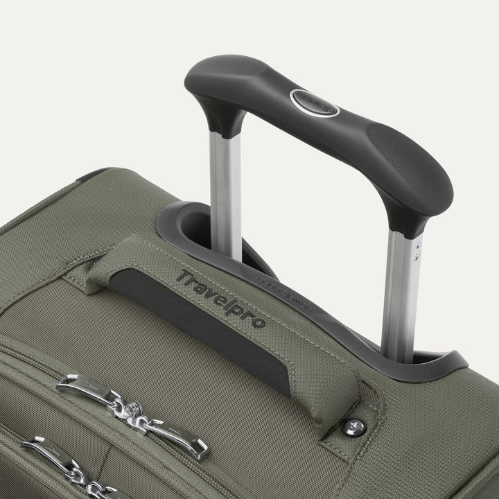 Travelpro Maxlite 5 Expandable Softside Spinner