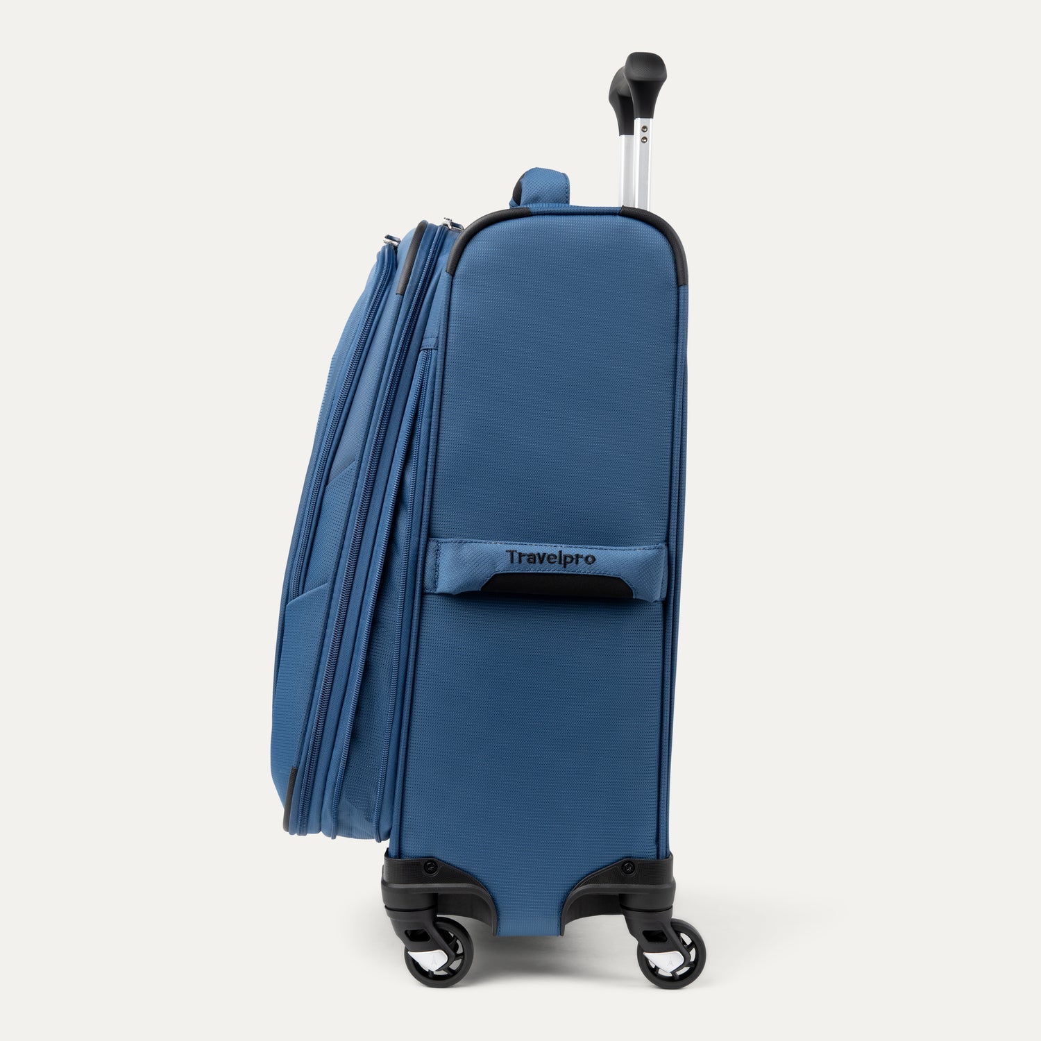 Travelpro Maxlite 5 Expandable Softside Spinner