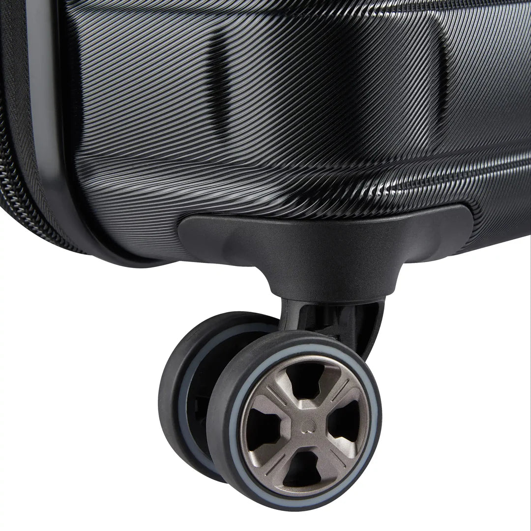 Delsey Shadow 5.0 Expandable Spinner Medium