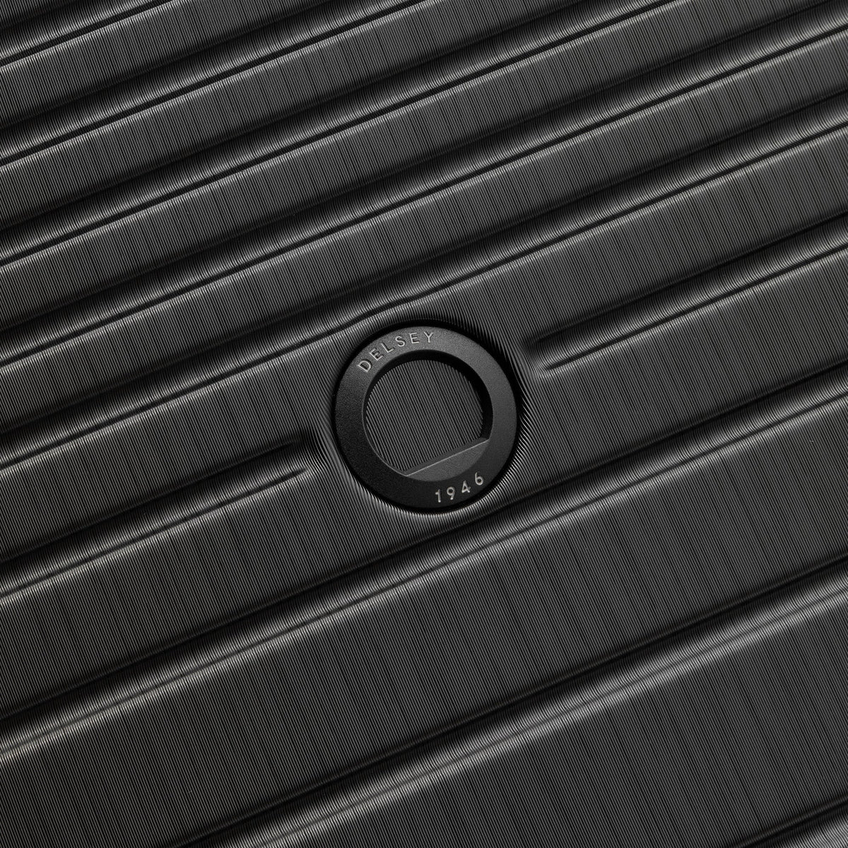Delsey Cosmique Expandable Spinner - Black detail