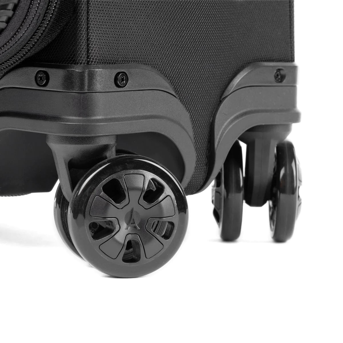 Maleta de mano compacta con ruedas Crew™ Classic