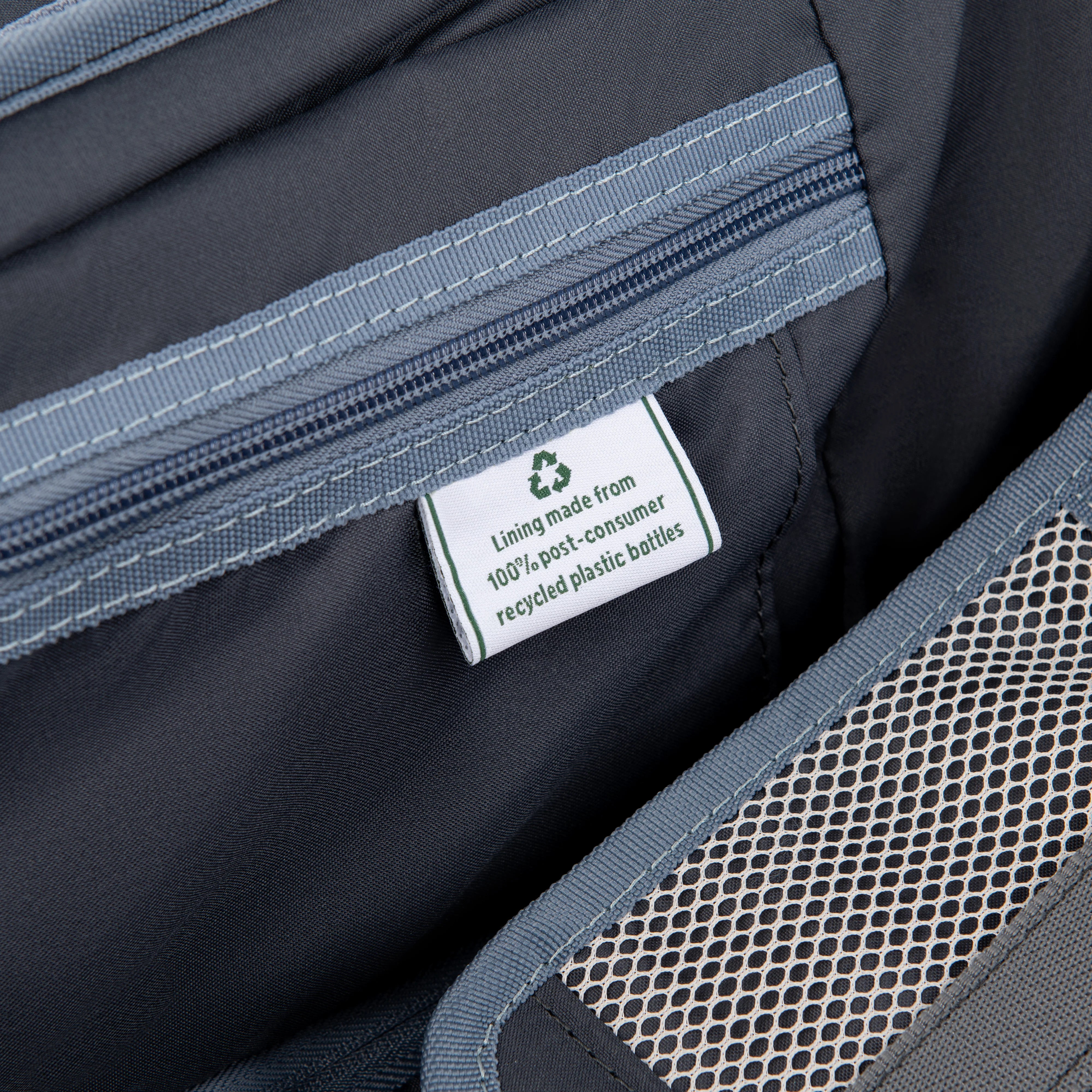 Travelpro Platinum Elite International Expandable Carry-On Spinner