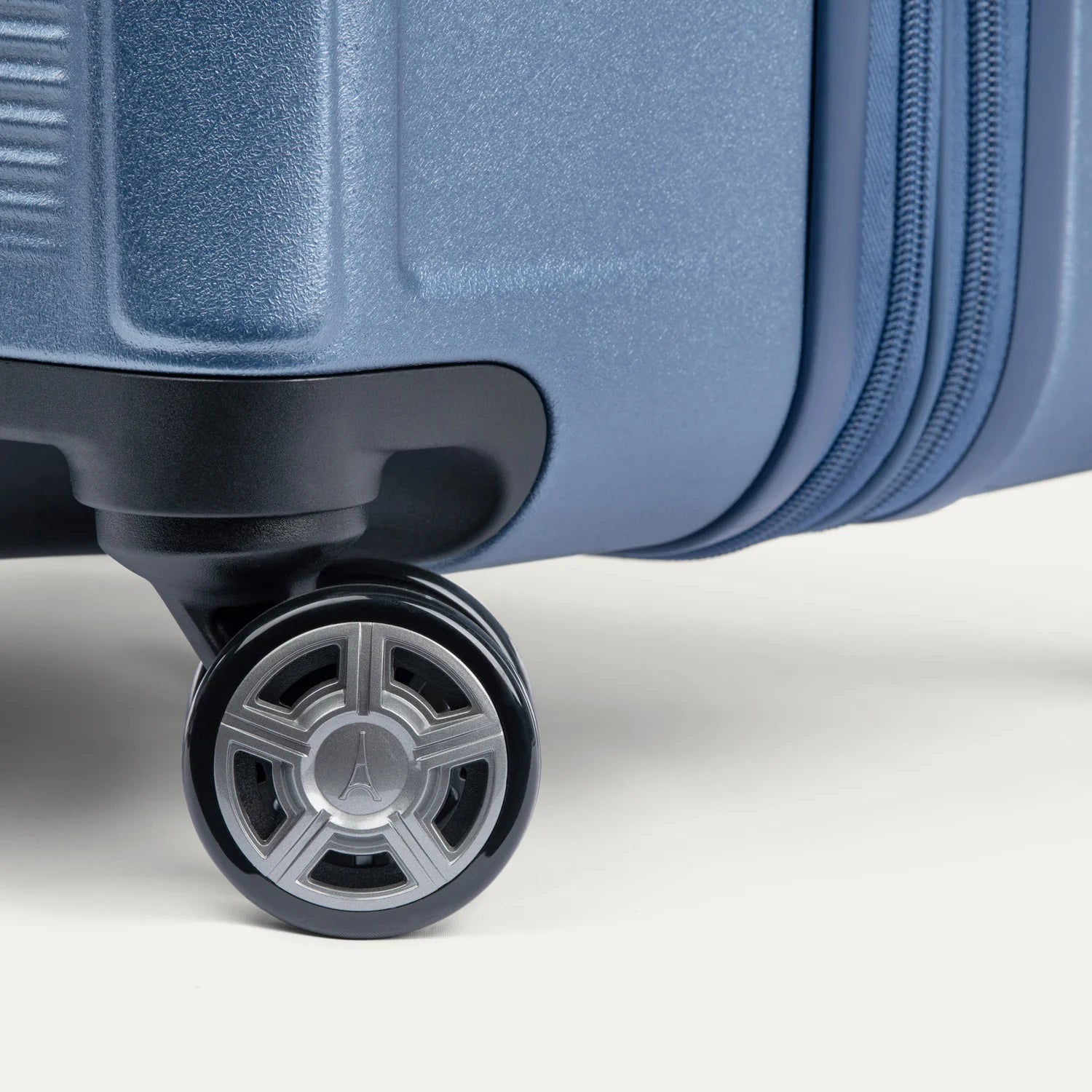 Travelpro Platinum Elite Hardside Spinner