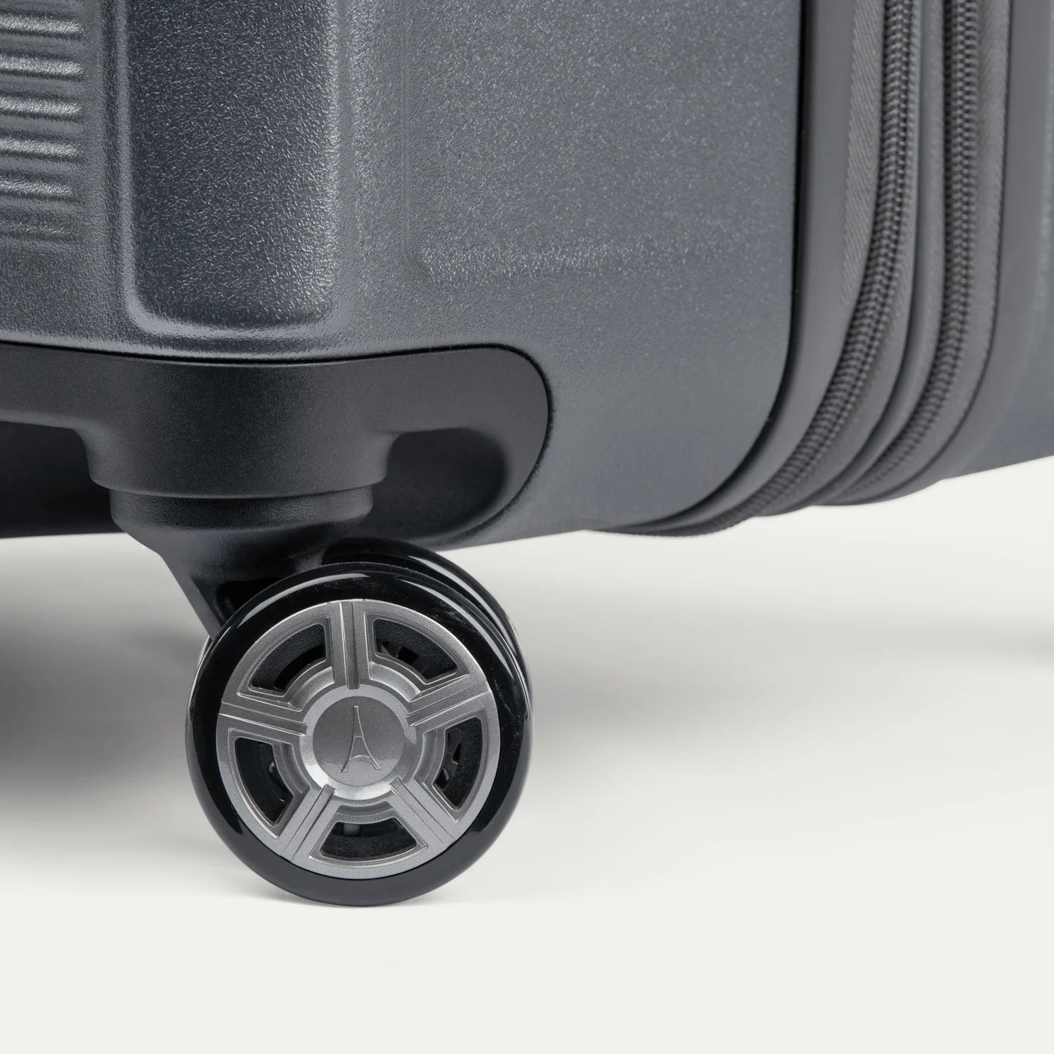 Travelpro Platinum Elite Hardside Spinner