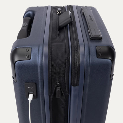 Travelpro Platinum Elite Hardside Expandable Spinner