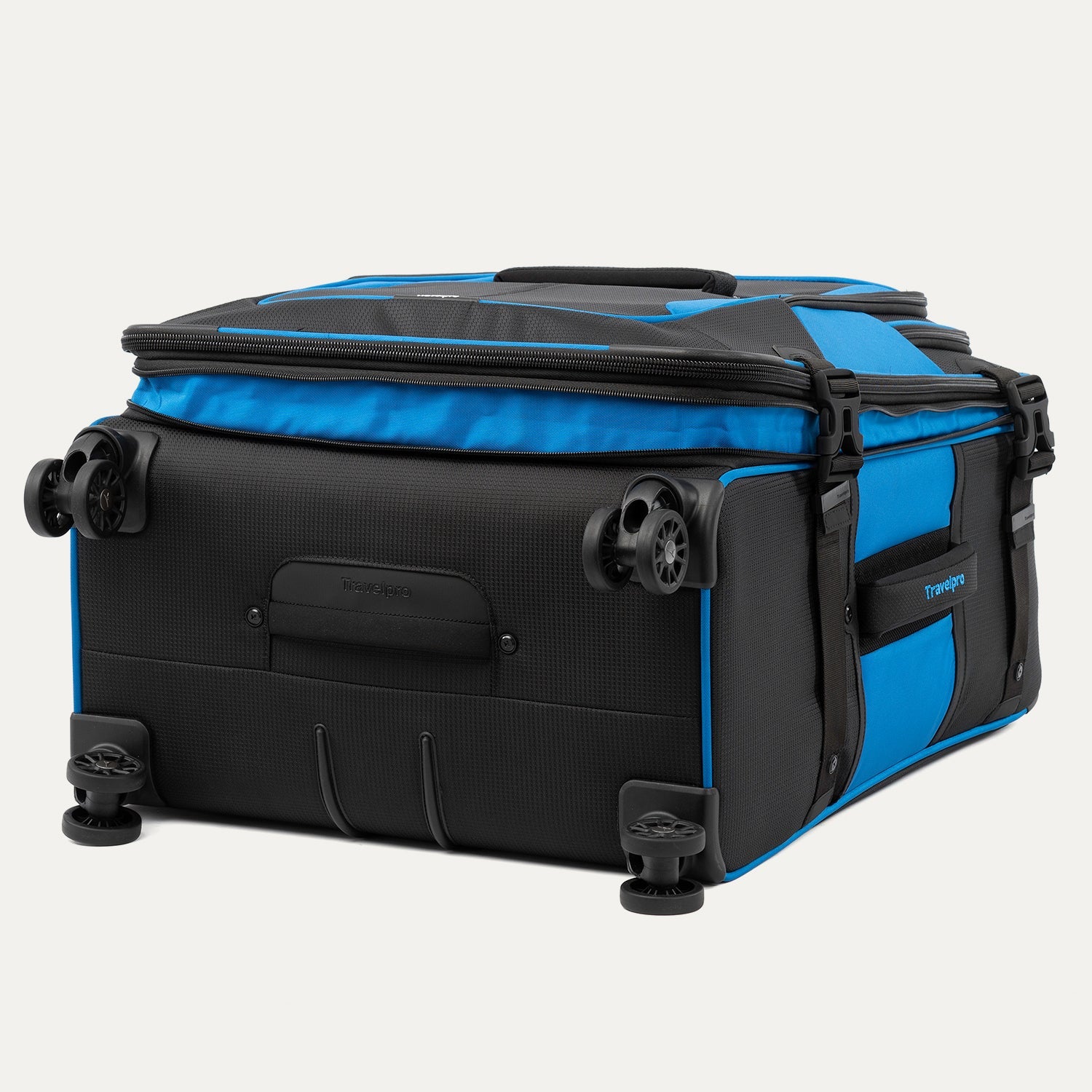 Travelpro Bold Expandable Softside Spinner