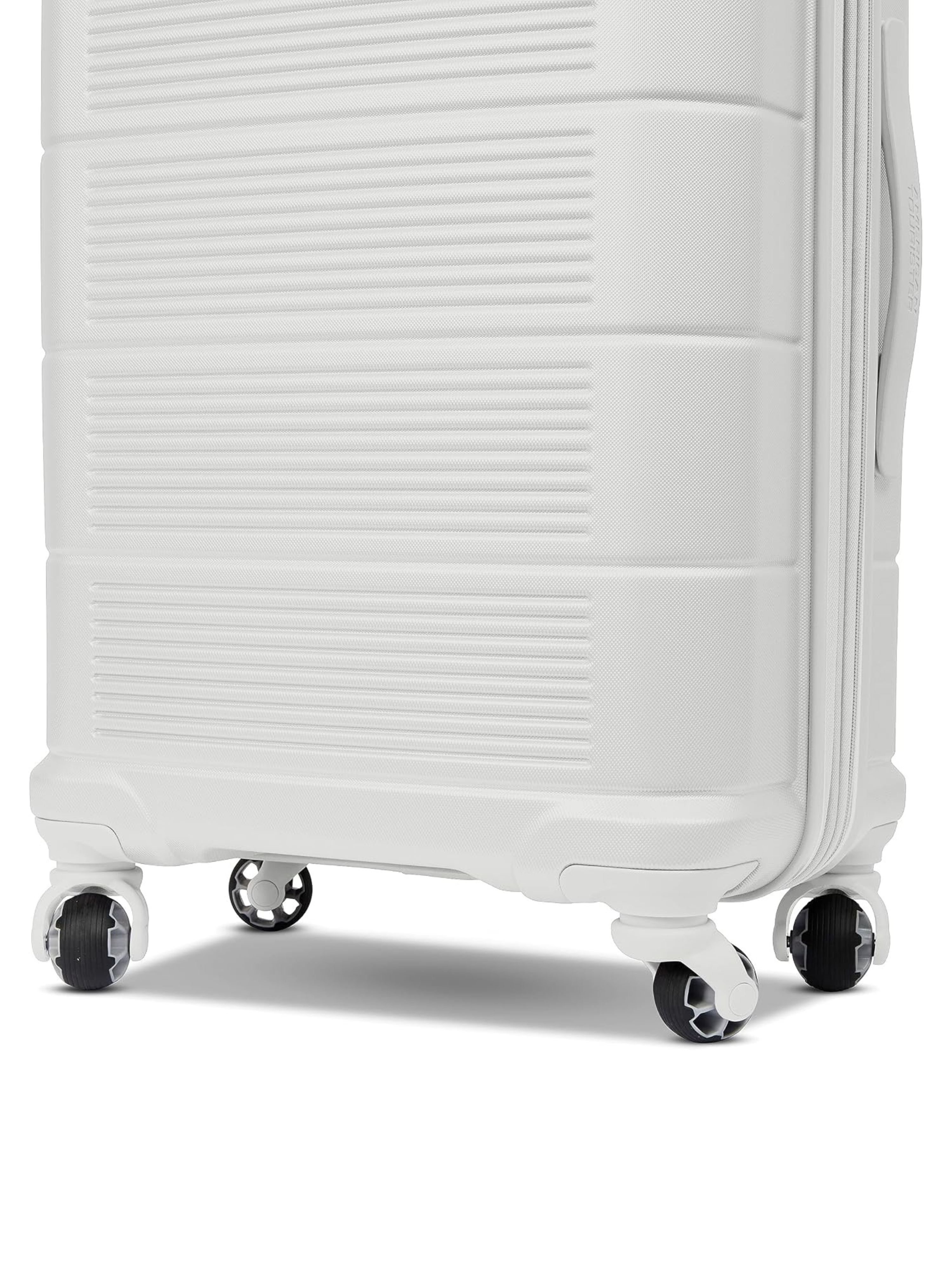 American Tourister Stratum 2.0 Hardside Medium Spinner 24"