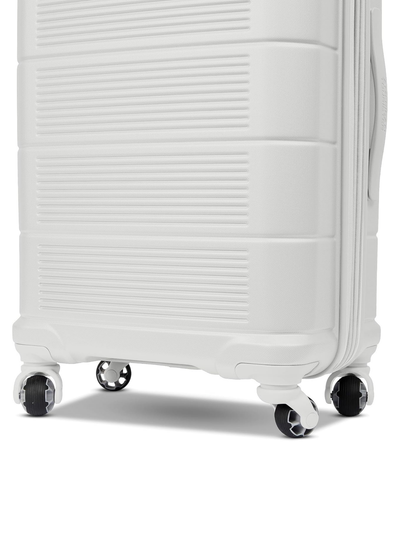 American Tourister Stratum 2.0 Hardside Medium Spinner 24"