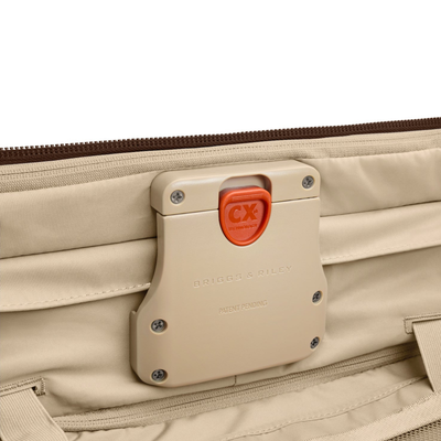 Briggs & Riley Baseline Essential Carry-On Spinner Chocolate