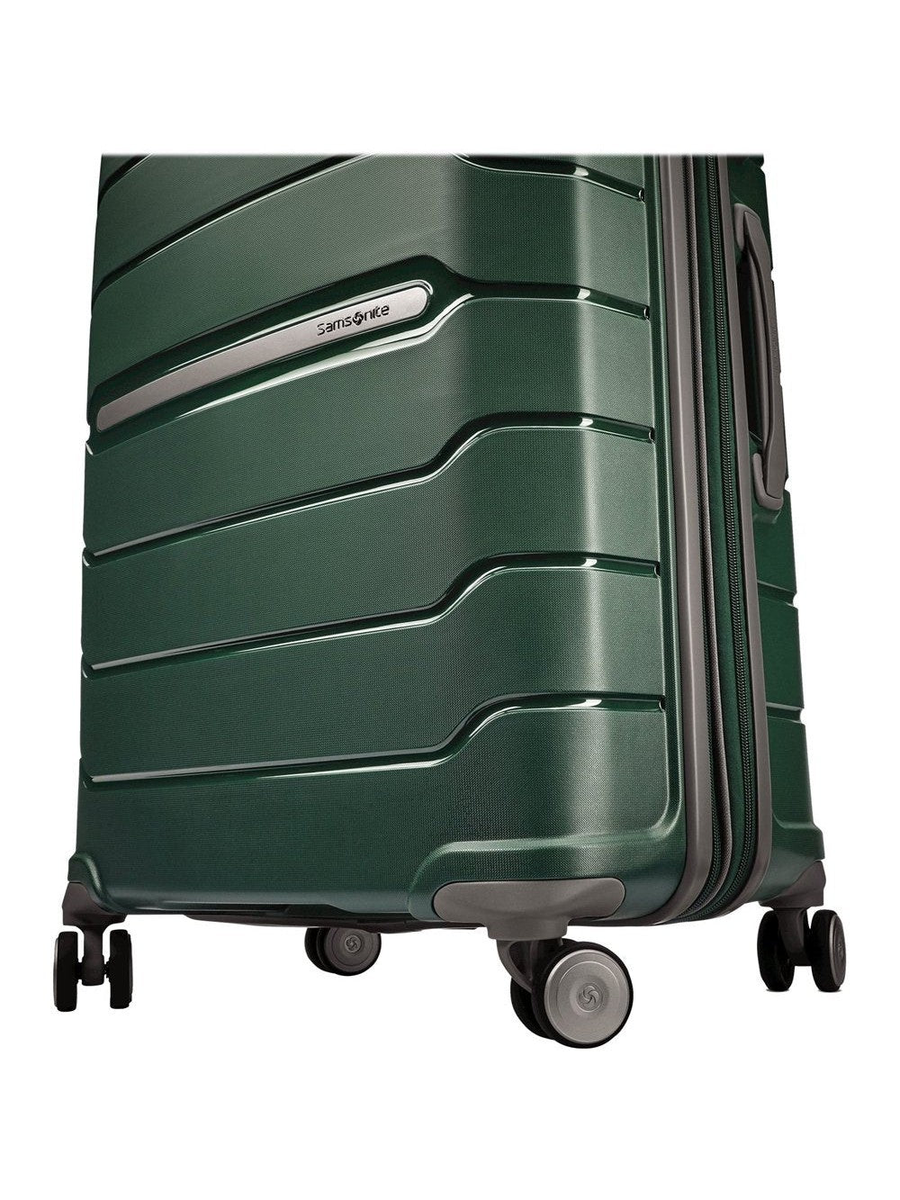 Freeform Carry-On Spinner 21"