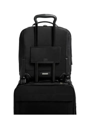 Voyageur Oxford Compact Carry-On