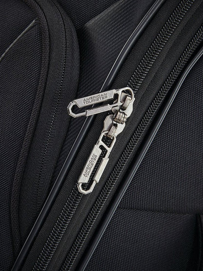 4 Kix 2.0 - Maleta blanda mediana de 24"