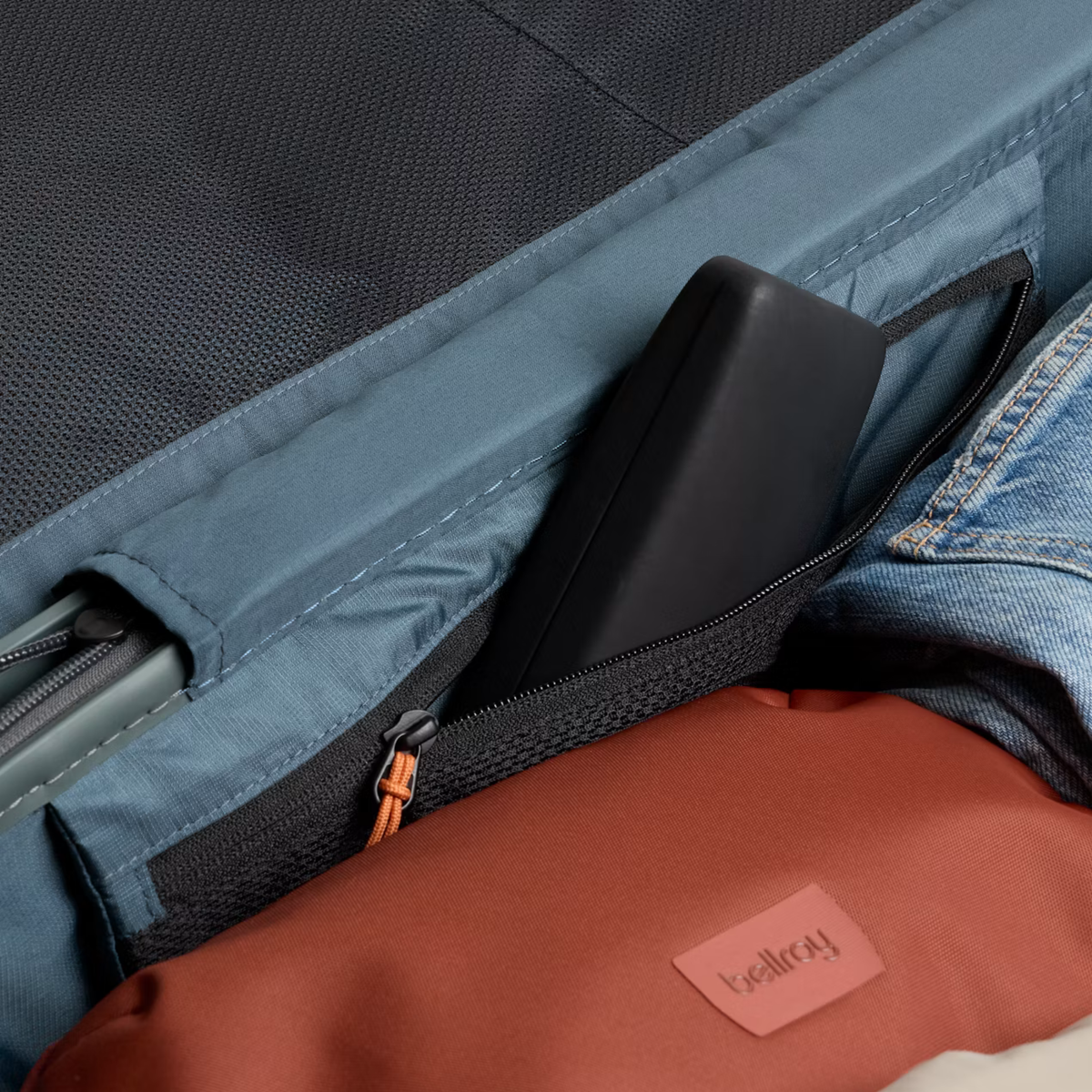 Bellroy Transit Check-In Large